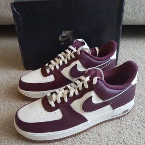 New Nike DQ7659 102 Air Force 1 '07 LV8 Sail/Night Maroon Sz Men's 12.5